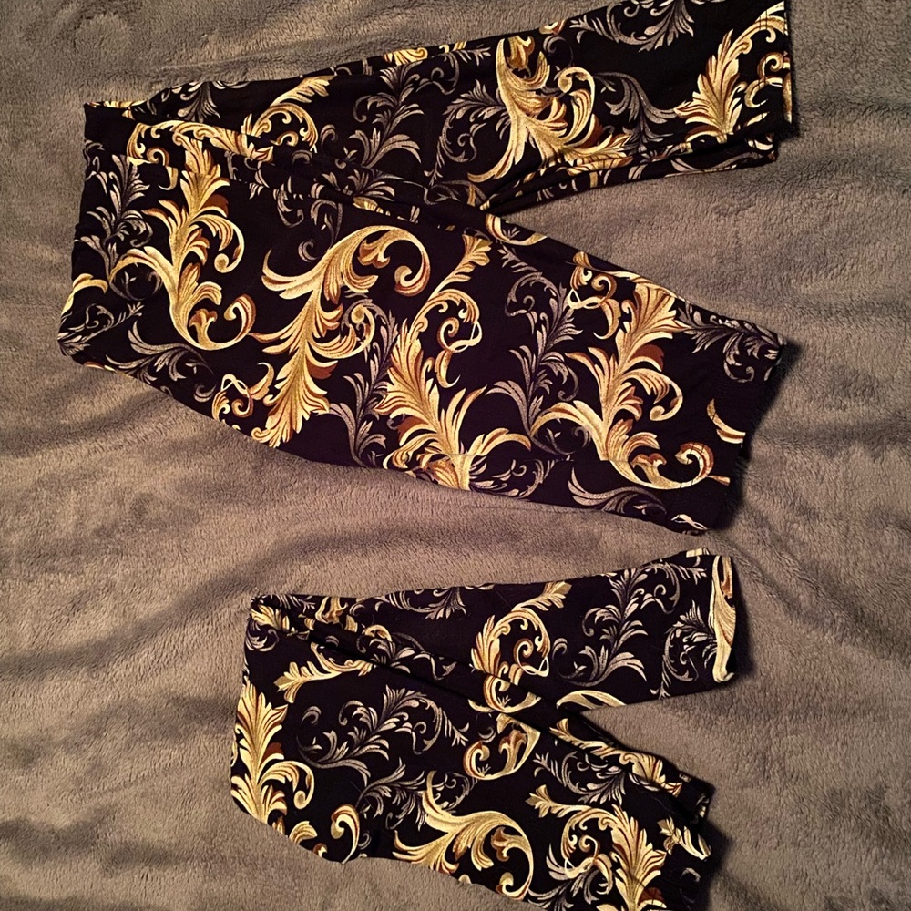 Mommy & Me Matching Leggings Size Sm Childrens and One Size Adult (3-9)